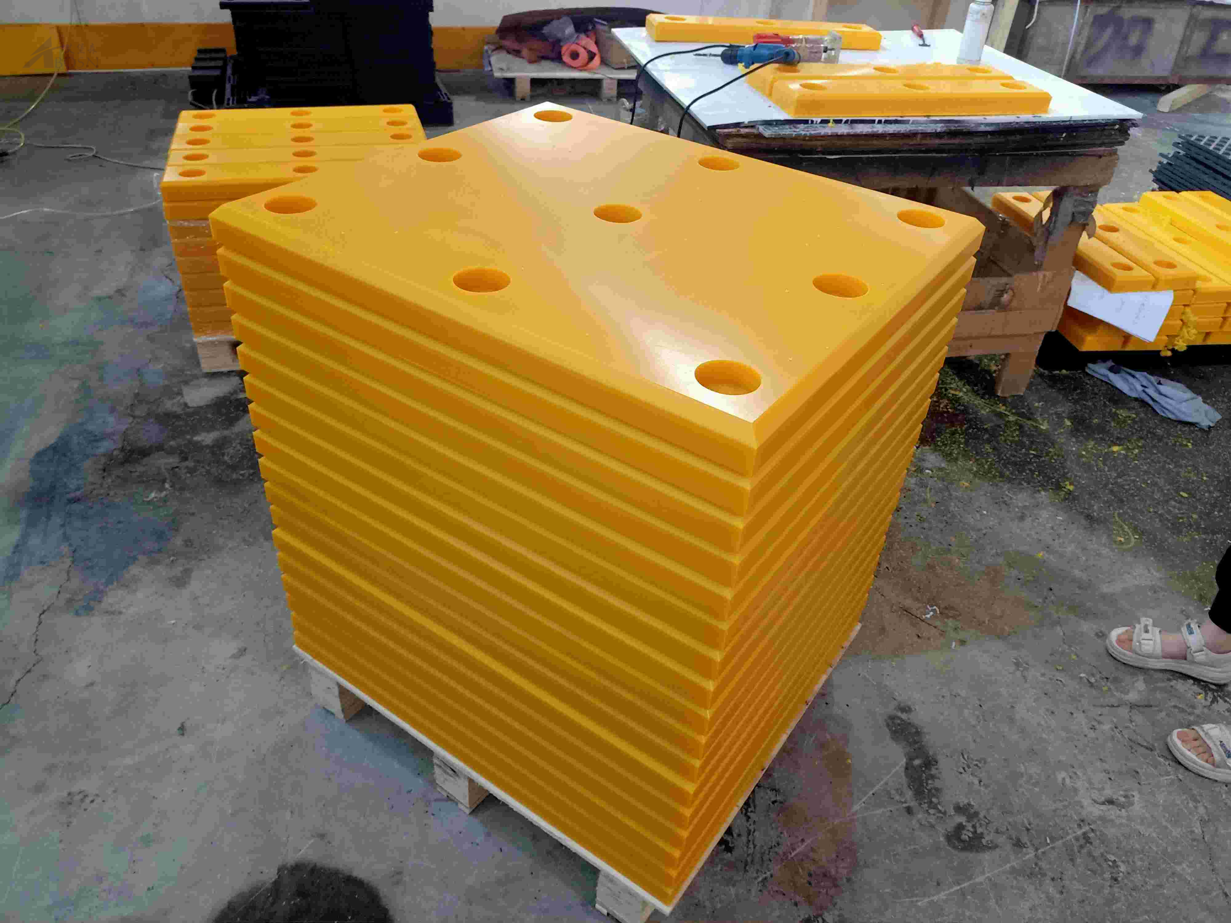 High Corrosion Resistance UHMWPE/HDPE Marine Fender Face Pad/panel/sheet