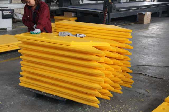 High Tensile Strength Plastic Marine Fender Pads /UHMWPE Fender Pads with Customized Size